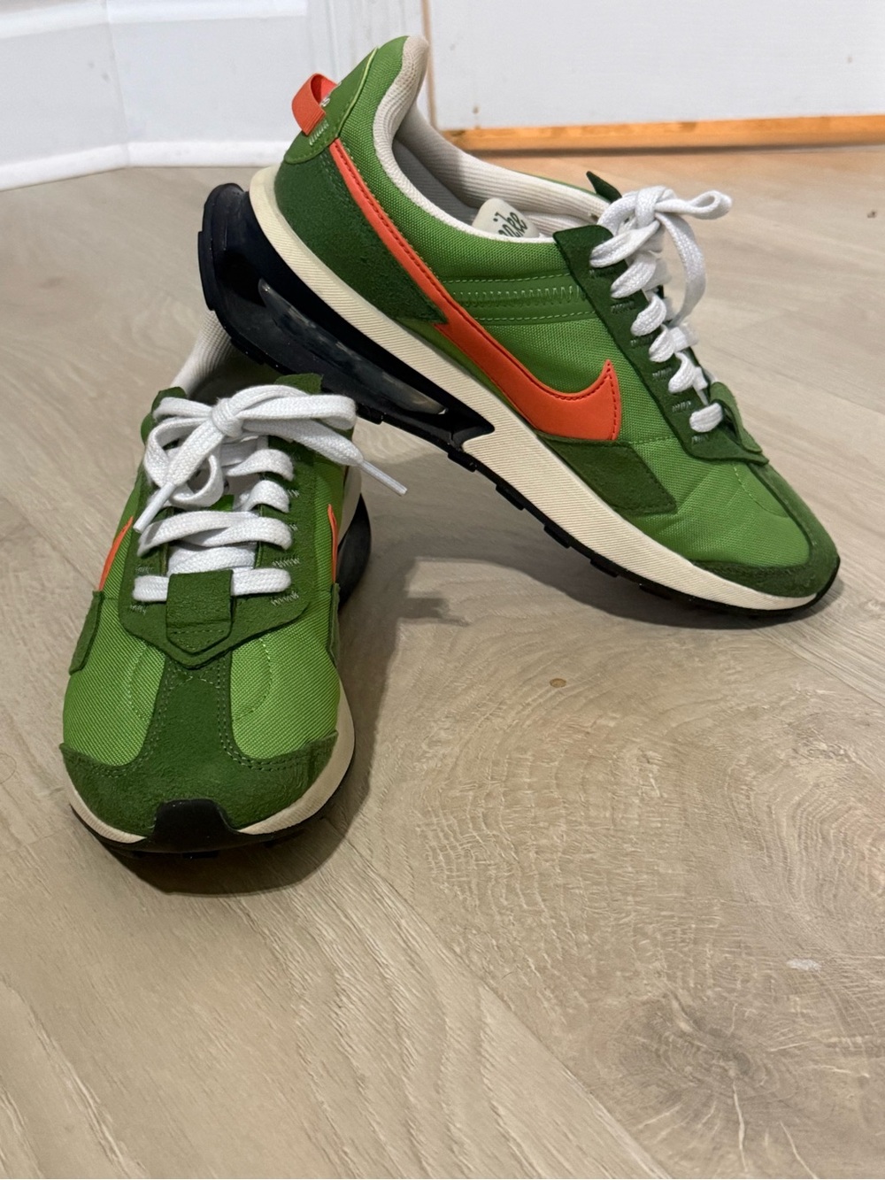 Nike Green and Orange Women's 8 Sneakers